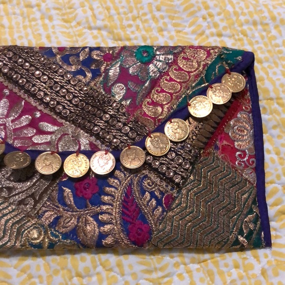 Indian hand embroidered mirror work clutch handbag - Picture 3 of 6